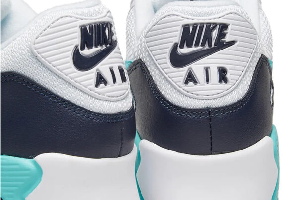 נעלי נייק-Nike Air Max 90 Essential