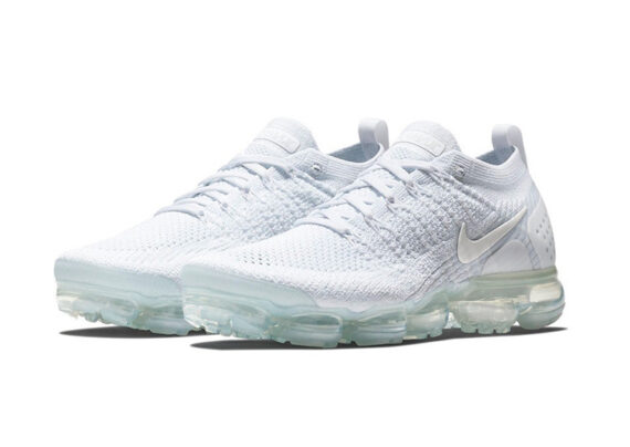 נעלי נייק-Nike's Air VaporMax 2.0 Triple White