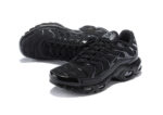 נעלי נייק-NIKE AIR MAX PLUS TN-BLACK