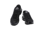 נעלי נייק-NIKE AIR MAX PLUS TN-DARK BLACK