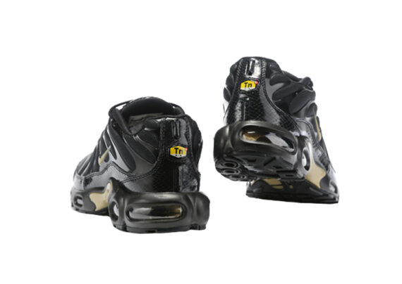 נעלי נייק-NIKE AIR MAX PLUS TN-ECRU-BLACK