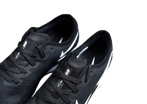 נעלי נייק-NIKE AIR ZOOM PEGASUS 36 - Black & White Logo