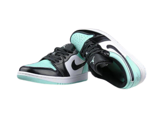 נעלי נייק-NIKE AIR JORDAN 1 LOW WHITE-BLACK-LIGHT BLUE