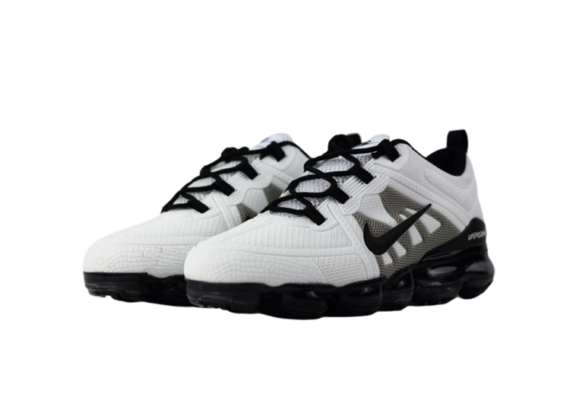 נעלי נייק-NIKE AIR VAPROMAX 2019 - WHITE-BLACK LOGO
