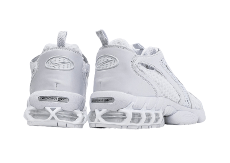 נעליי נייק-Nike x Stussy Air zoom - White