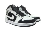 נעלי נייק-NIKE AIR MAX JORDAN HIGH - Black Russian & White Lilac