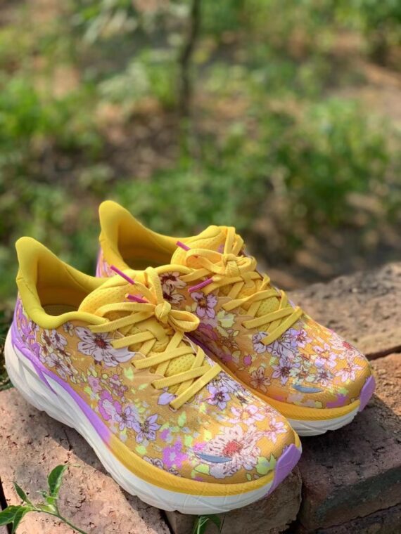 נעלי הוקה-HOKA ONE ONE Clifton 8 Yellow