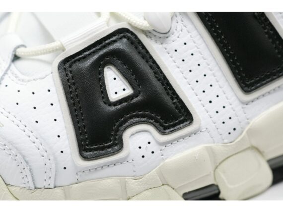נייק אפטמפו סניקרס לגברים NIKE AIR MORE UPTEMPO '96 WHITE BLACK