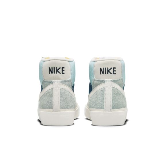 נייק בלייזר גבוהות- NIKE BLAZER MID '77 VINTAGE WHITE BLUE