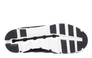 org5998919_cblackwhite_4