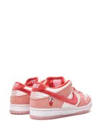 NIKE x StrangeLove Skateboards SB Dunk Low "Special Box" sneakers