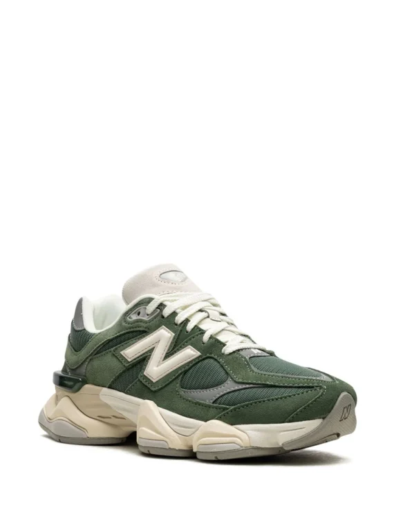 ניו באלאנס- New Balance 9060 "suede" Sneakers