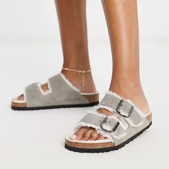 כפכפי בירקנשטוק | Birkenstock Arizona fur Gray